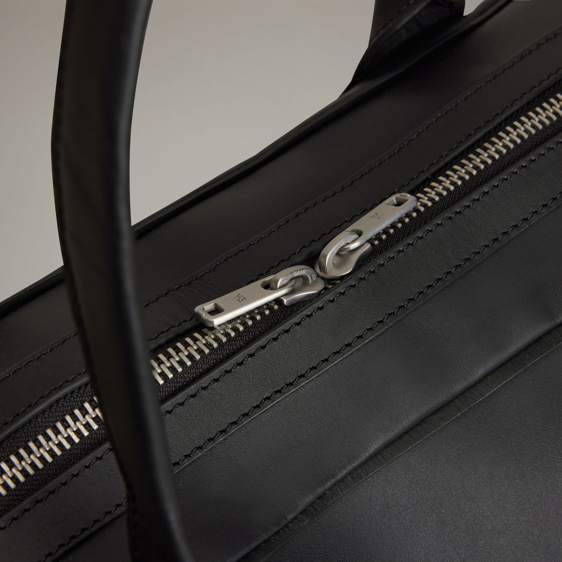 Y-3 Leather Airliner Bag - 2