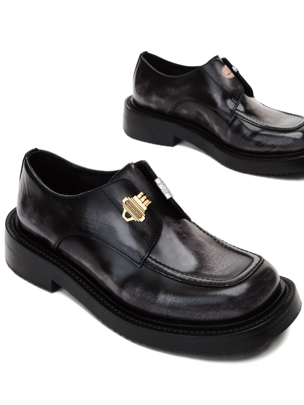key-detailed loafers - 2