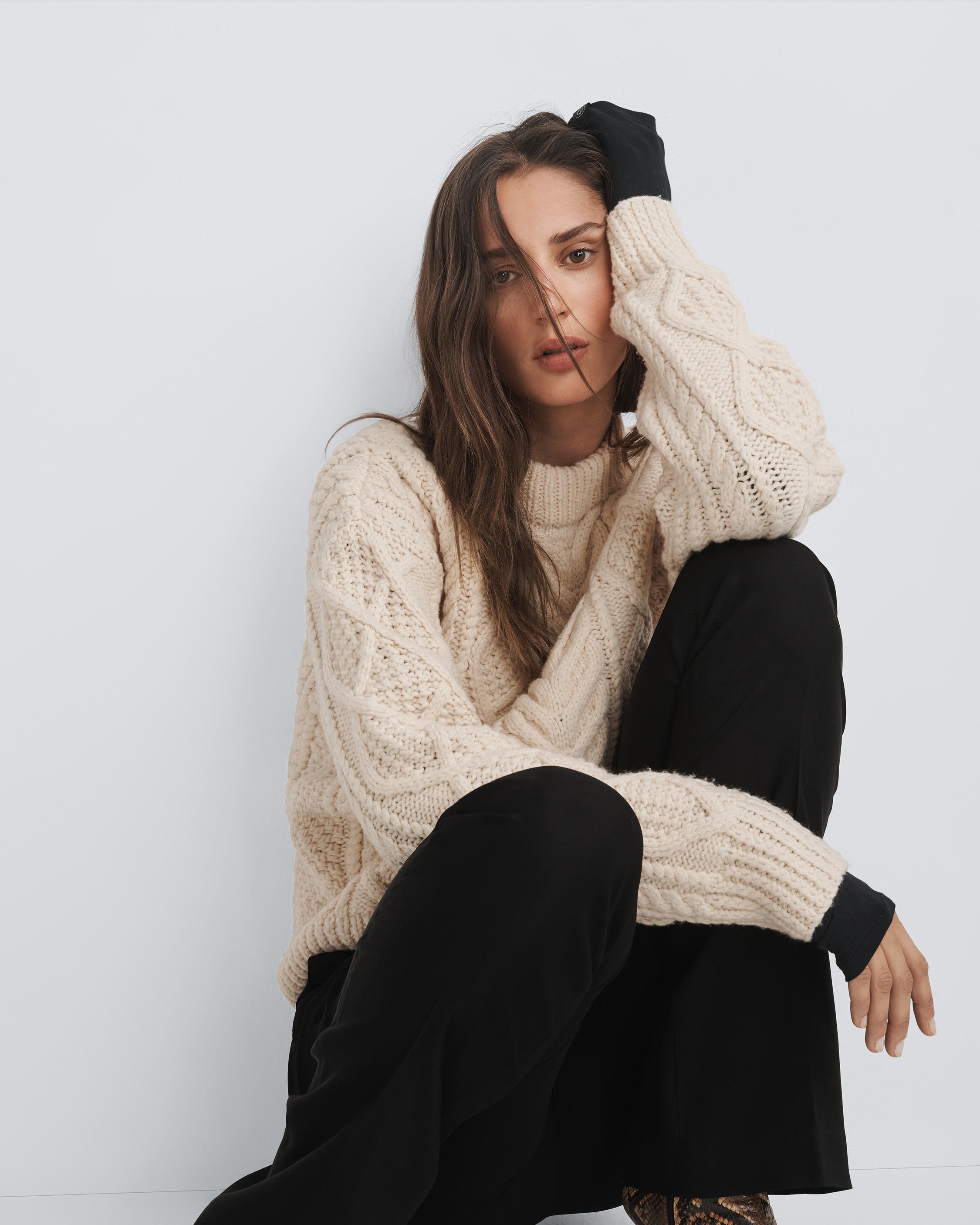 Spencer Handknit Wool Sweater
Relaxed Fit - 7