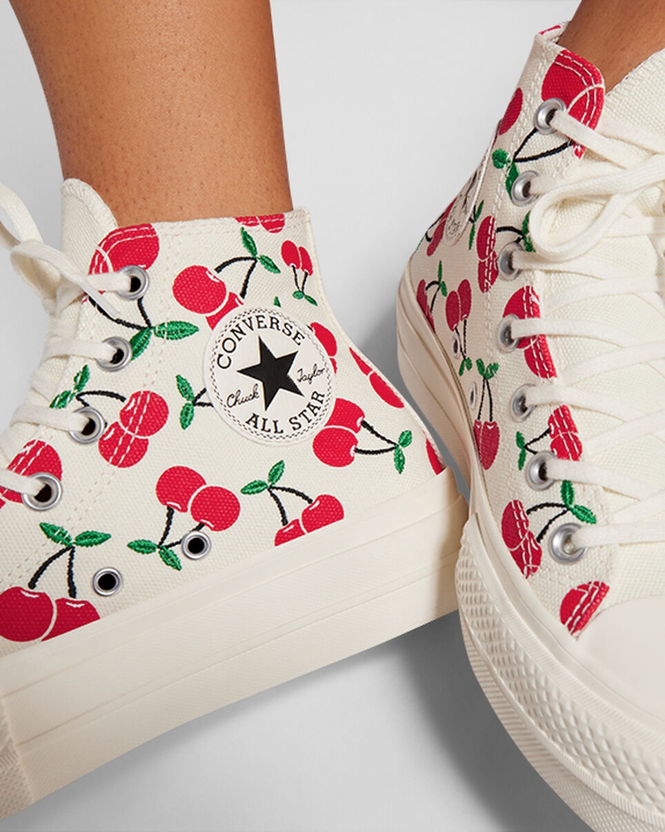 Chuck Taylor All Star Lift Platform Cherries - 9