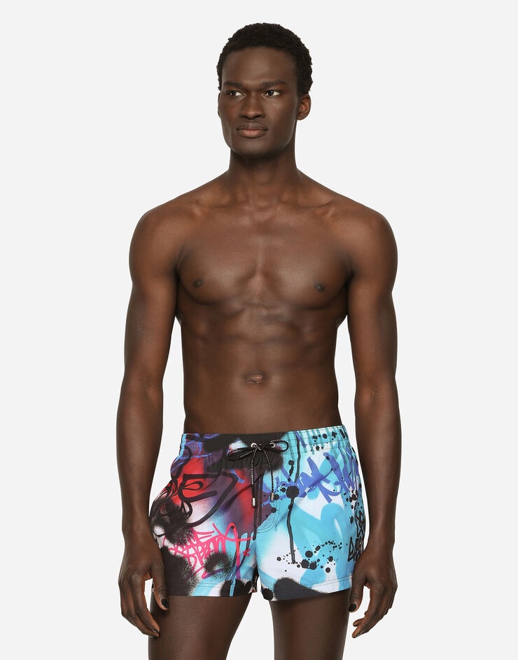 Short swim trunks with spray-paint graffiti print - 4