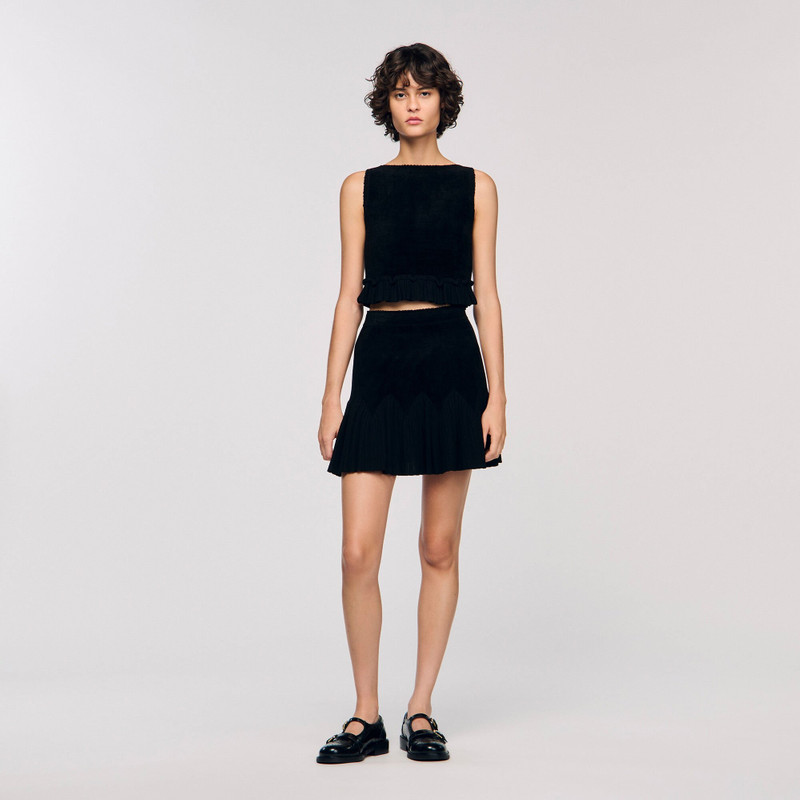 RUFFLED KNIT CROP TOP 3