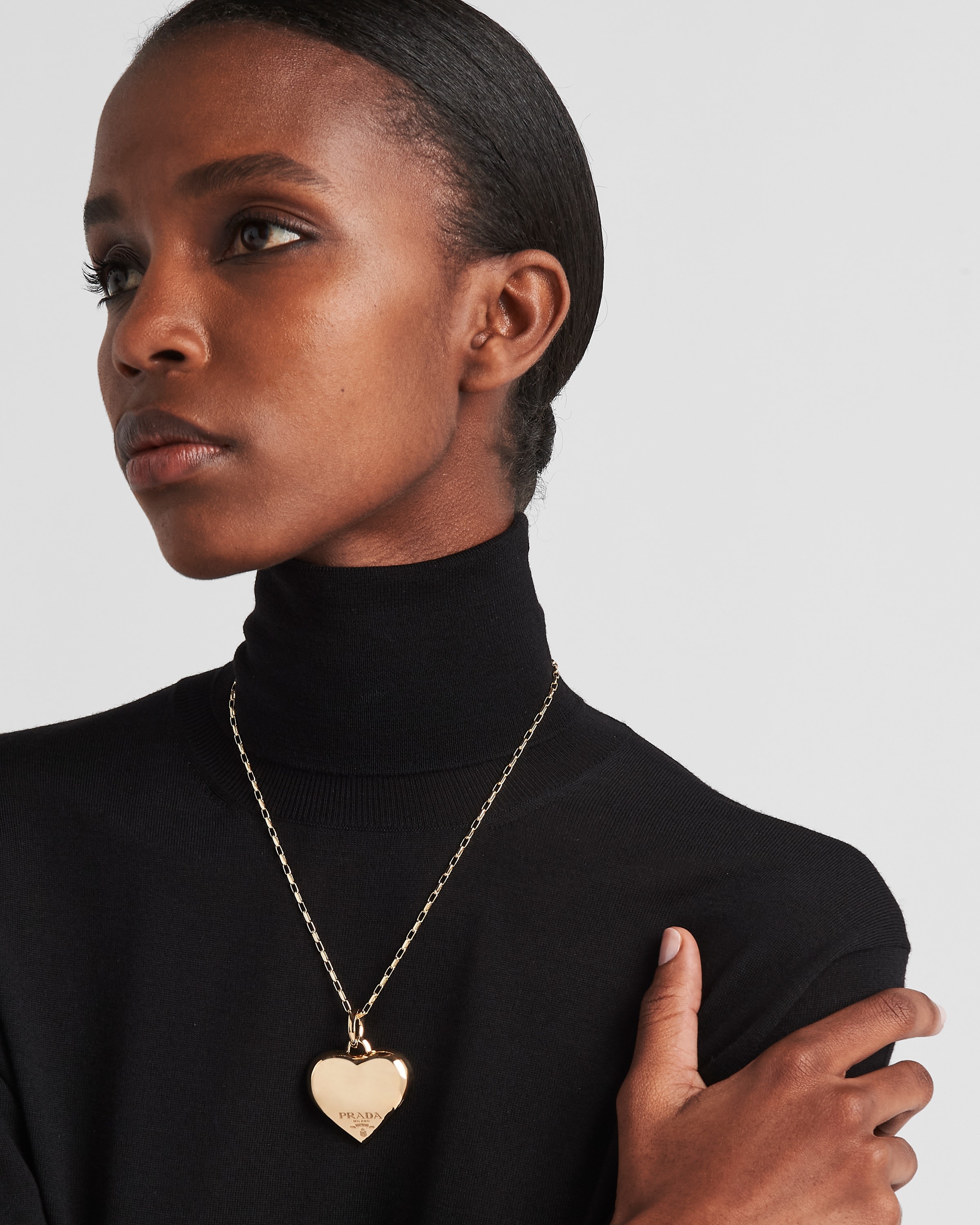 Eternal Gold medium pendant necklace in yellow gold - 4