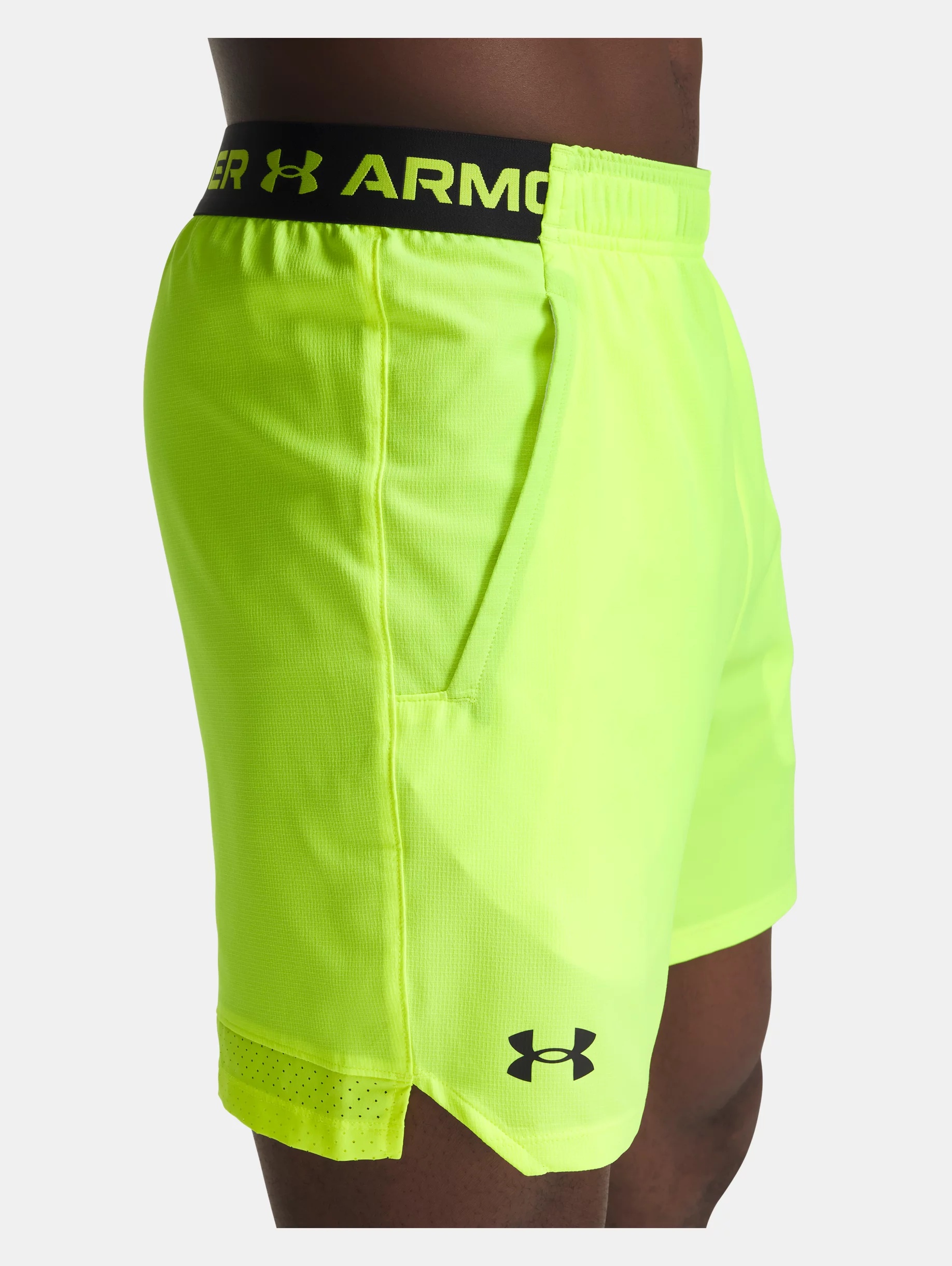UA Vanish Woven - 4