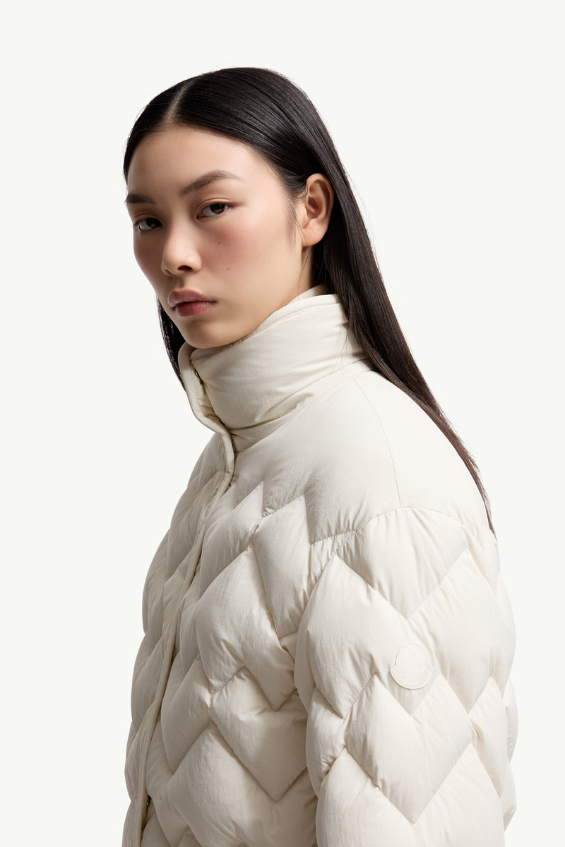 Senevee Heart-Quilted Short Down Jacket 4