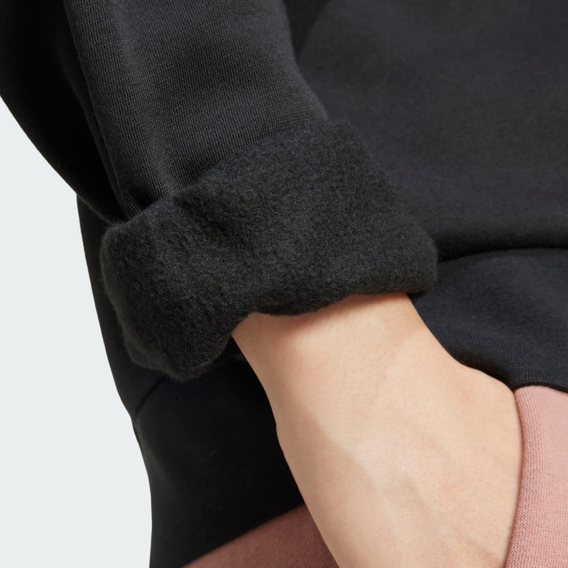 Essentials Small Logo Feelcozy Sweatshirt 6