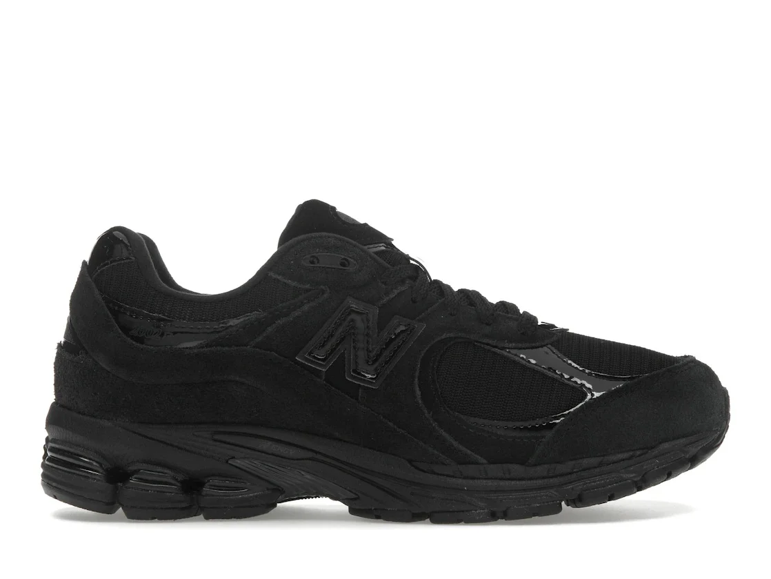 New Balance 2002R Triple Black - 1