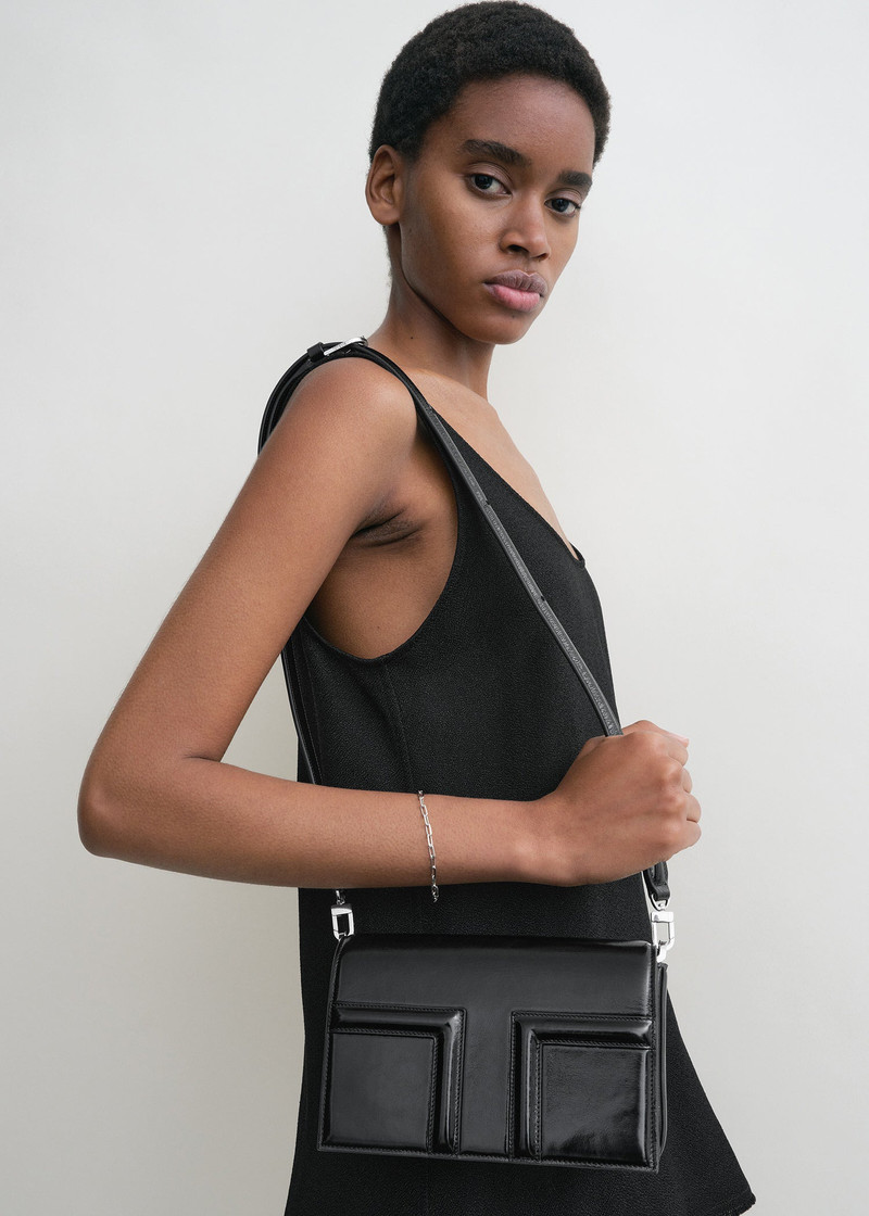 Mini T-flap naplack bag black 4