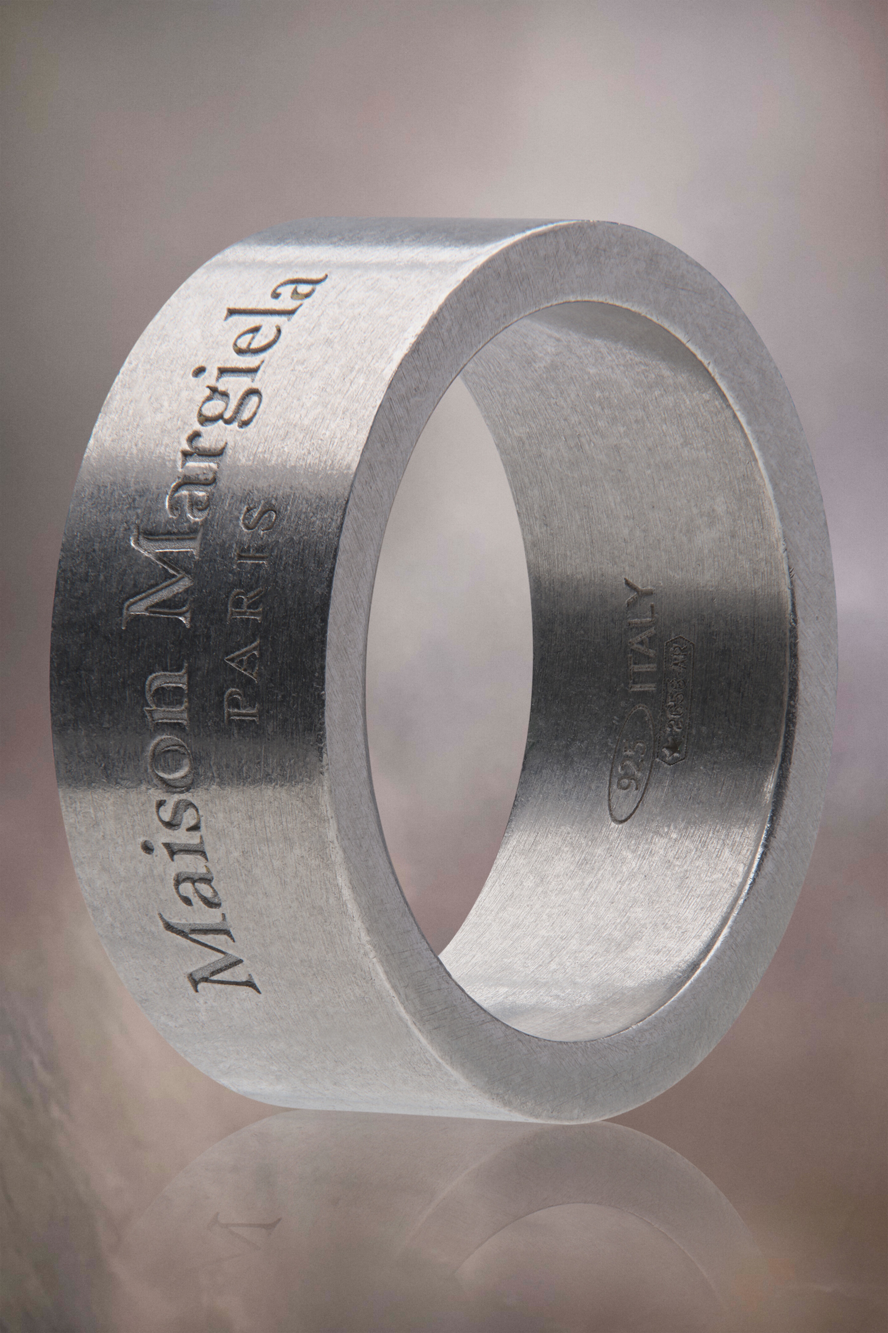 Logo ring - 2