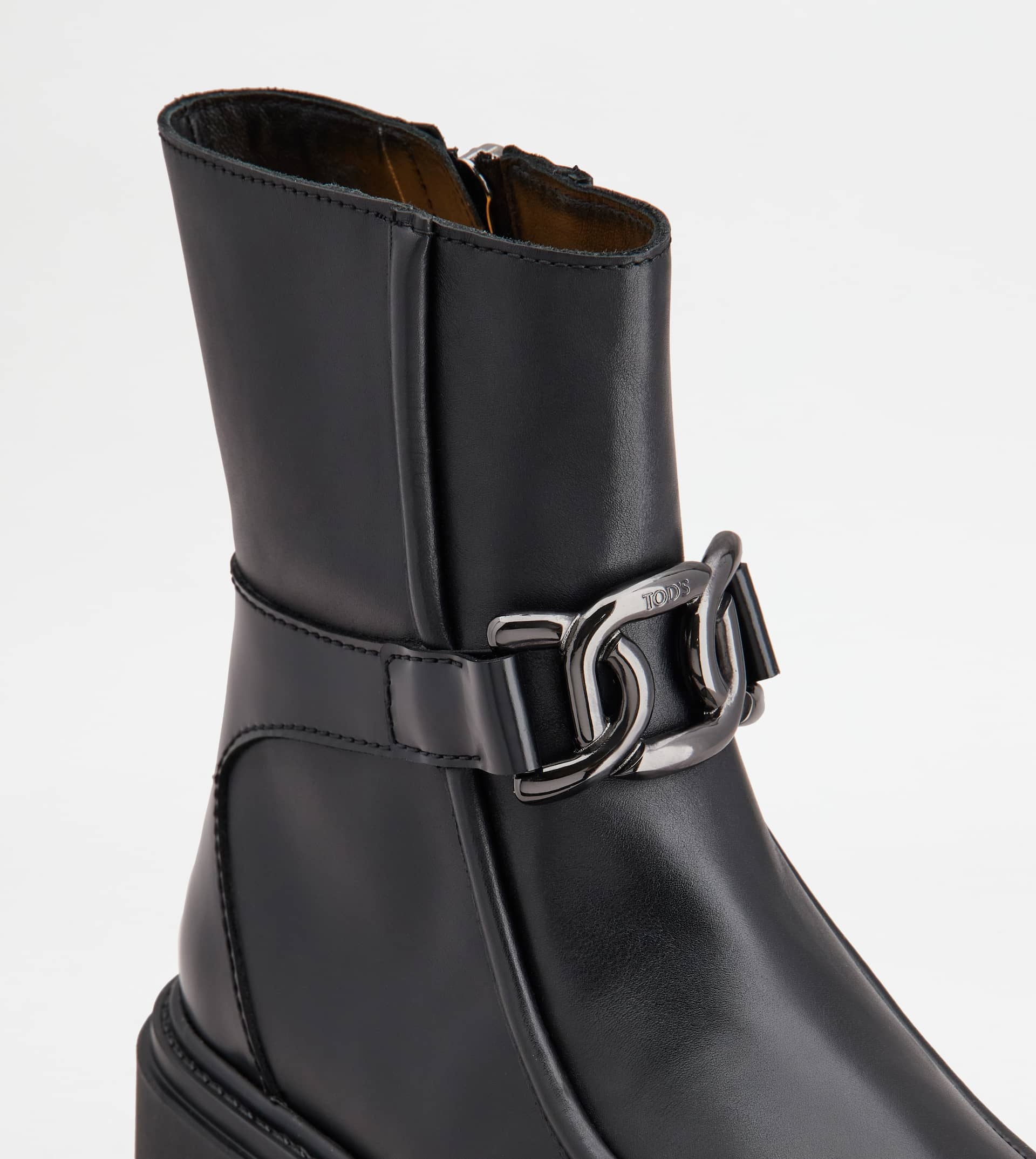 Tod's KATE ANKLE BOOTS IN LEATHER - BLACK | REVERSIBLE