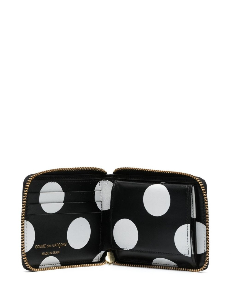 patent leather zipped wallet 3