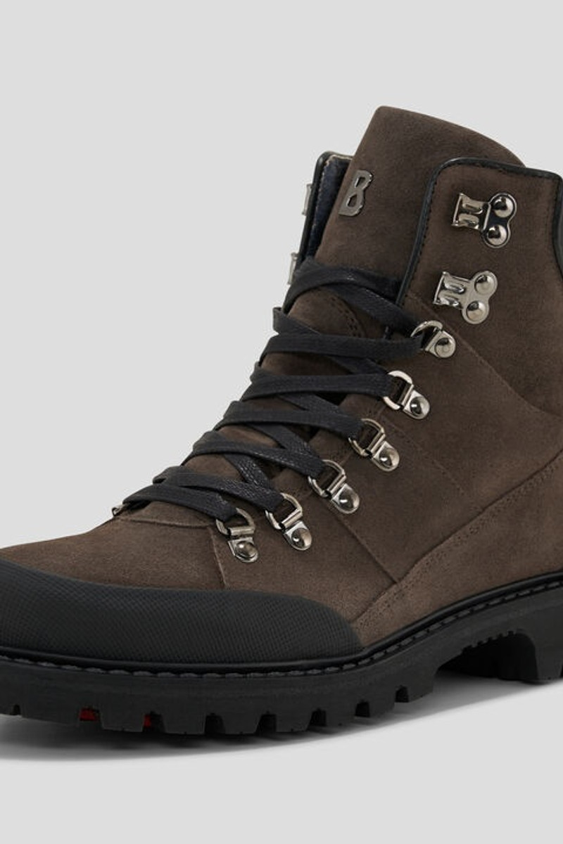 Helsinki Low boots with spikes in Brown 4