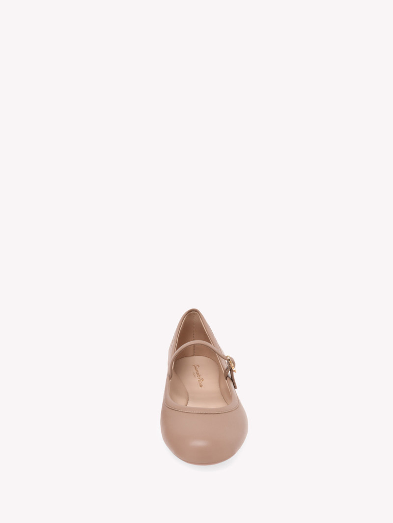 Gianvito Rossi CARLA outlook