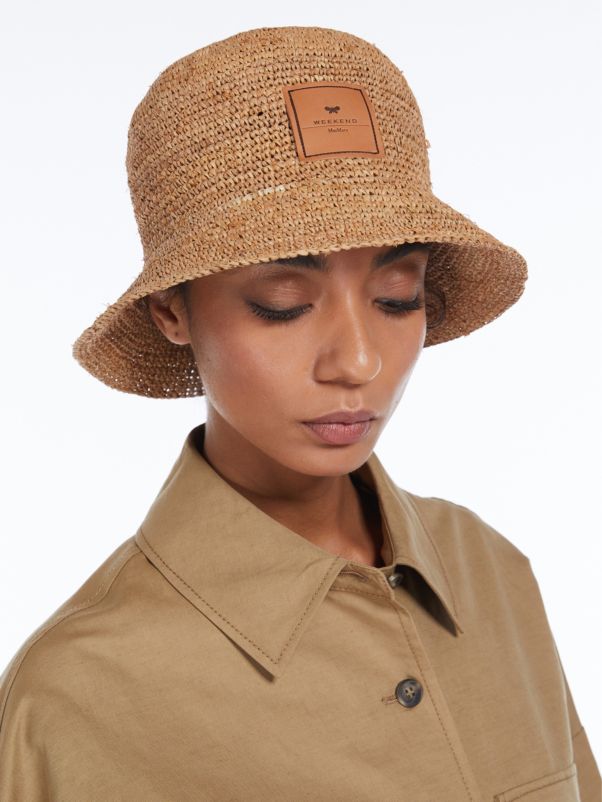 AQUILE Cloche hat with tag - 3