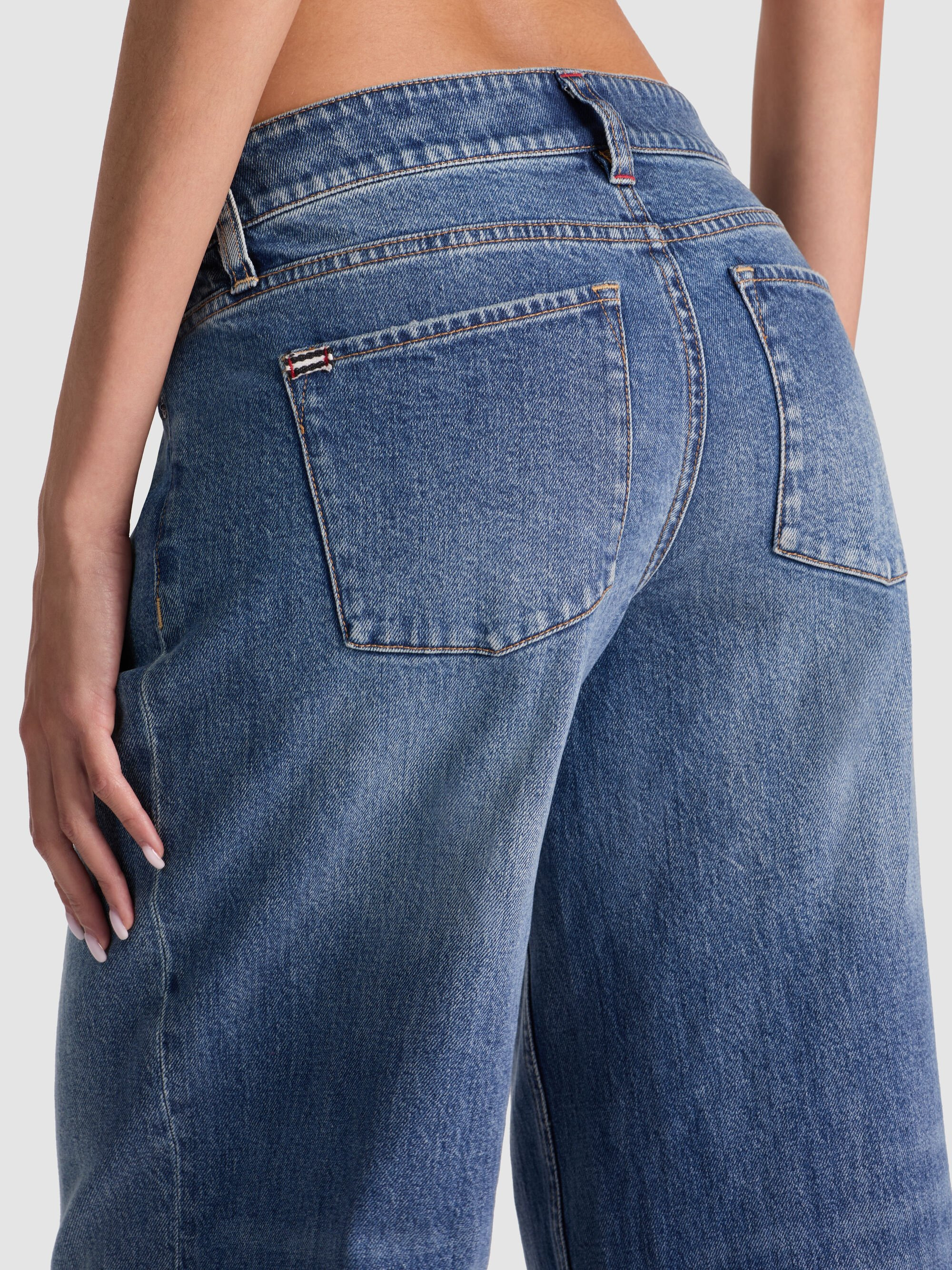 AMAZING JEAN - 5