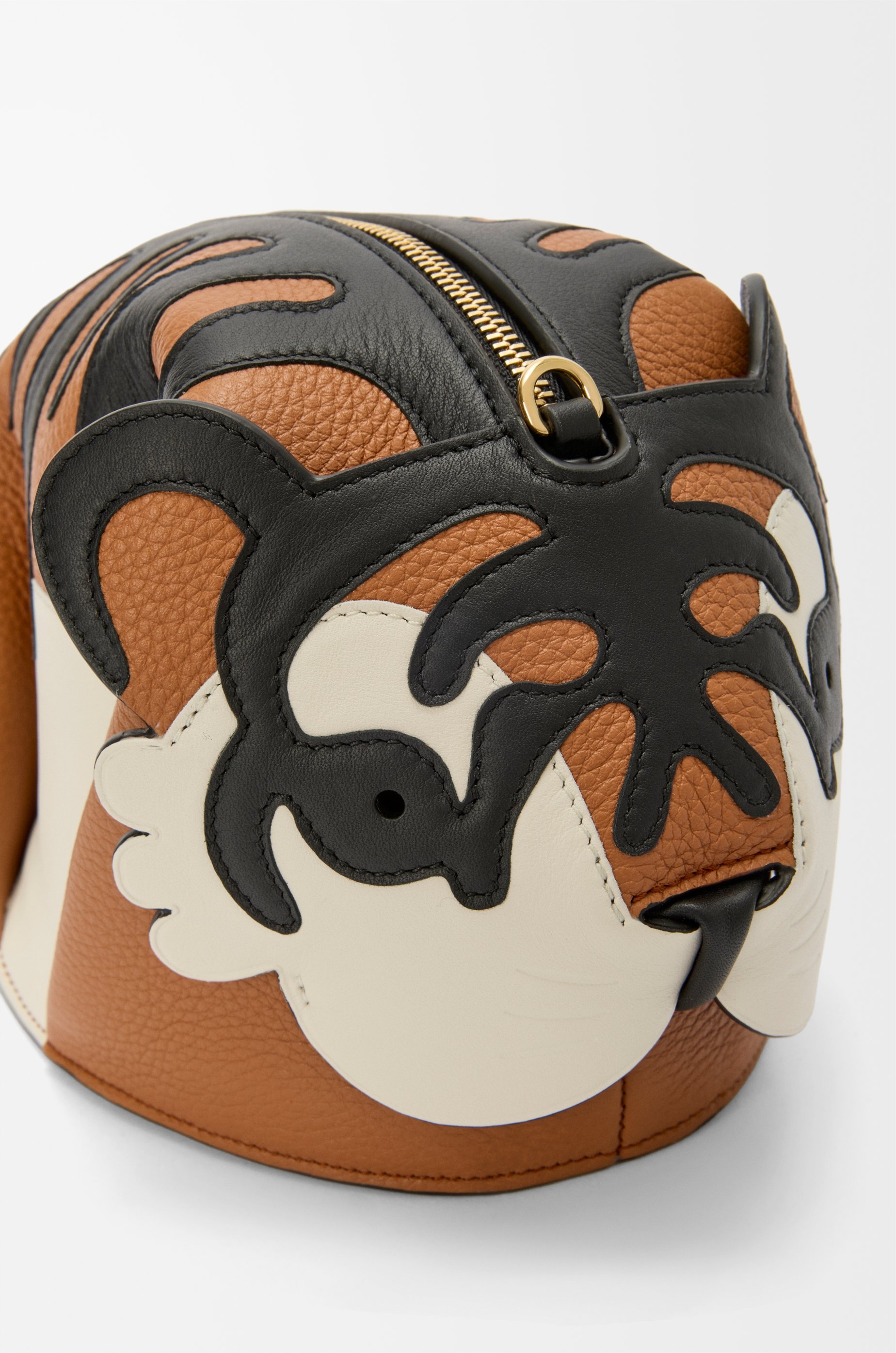 Tiger bag in calfskin - 9