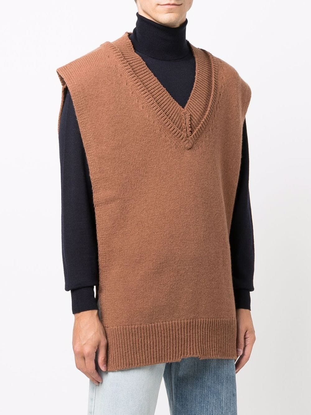 V-neck sleeveless knitted jumper - 3