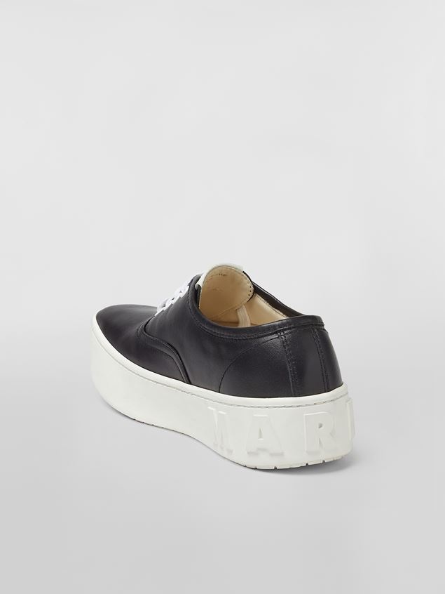 BLACK SMOOTH CALFSKIN SNEAKER WITH MAXI LOGO IN RELIEF - 3
