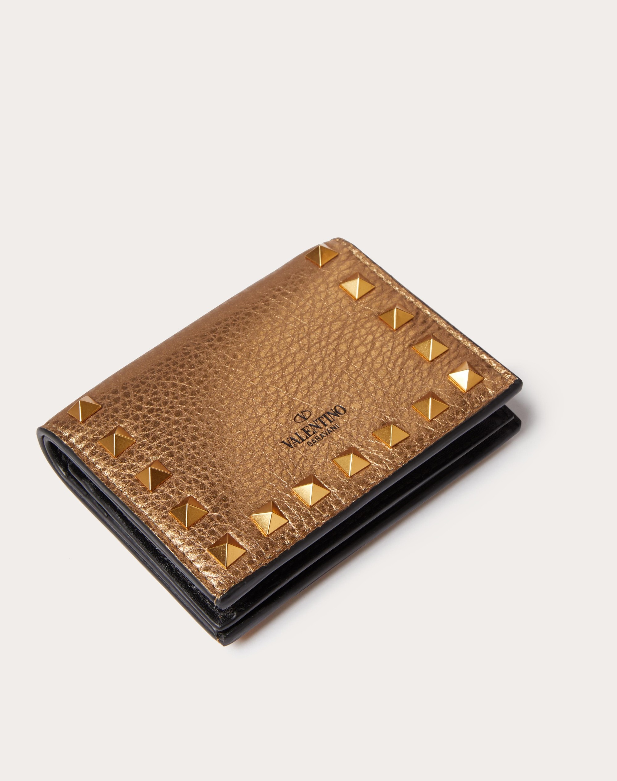 SMALL ROCKSTUD METALLIC GRAINY CALFSKIN WALLET - 3