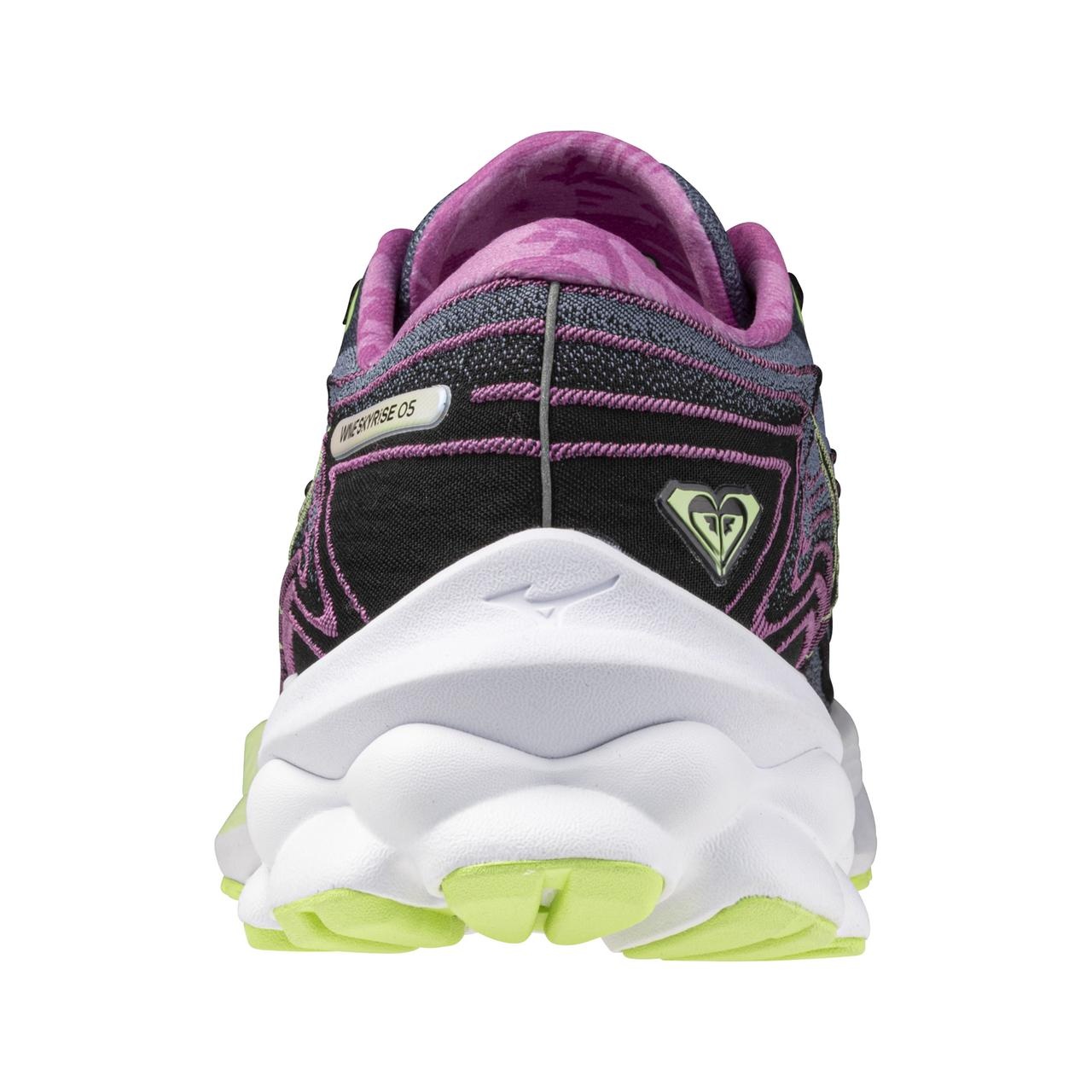 Women's Wave Skyrise 5 Roxy Running Shoe - 5