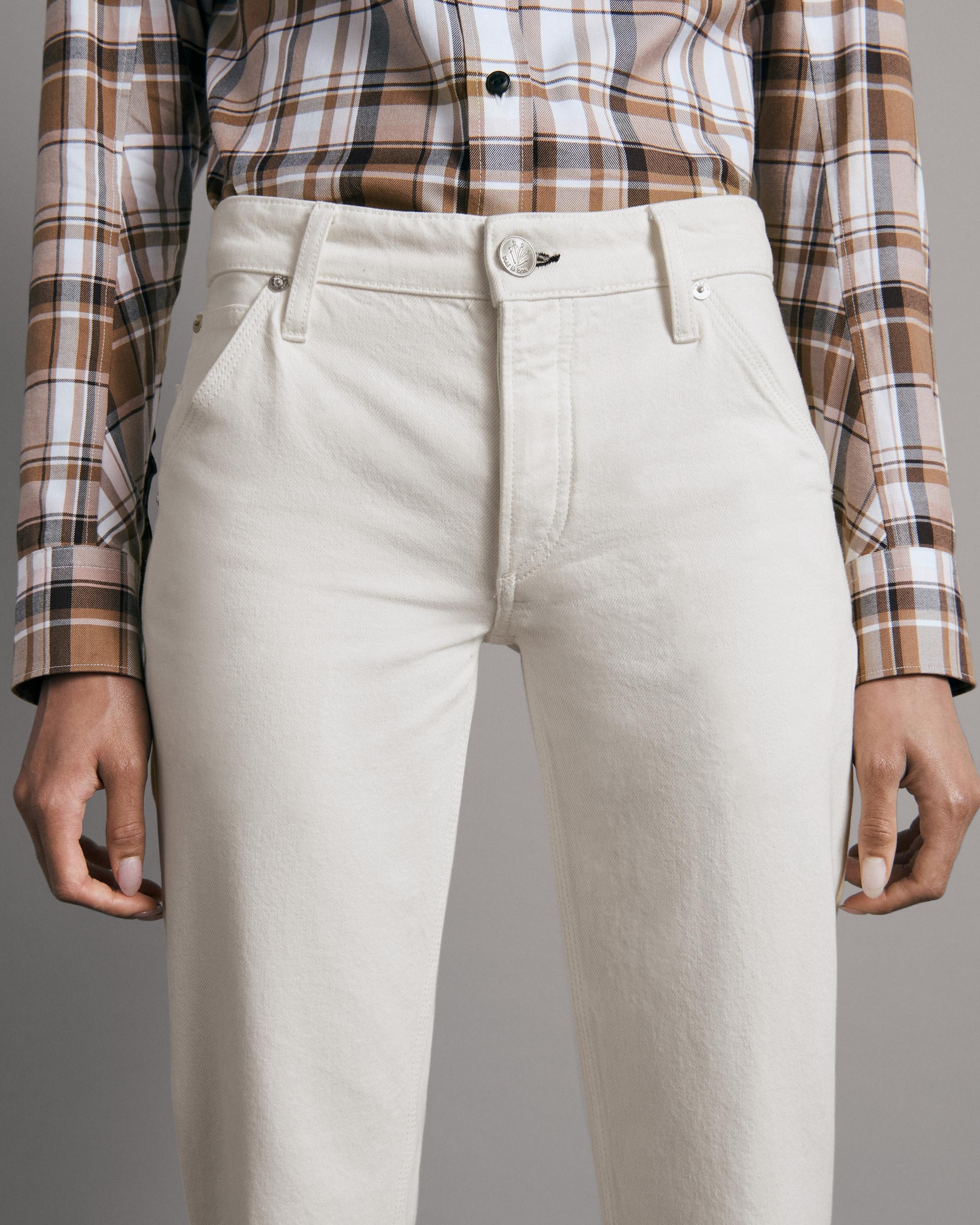 Piper Low-Rise Carpenter - Ecru
Slim Fit Light Natural Jean - 6