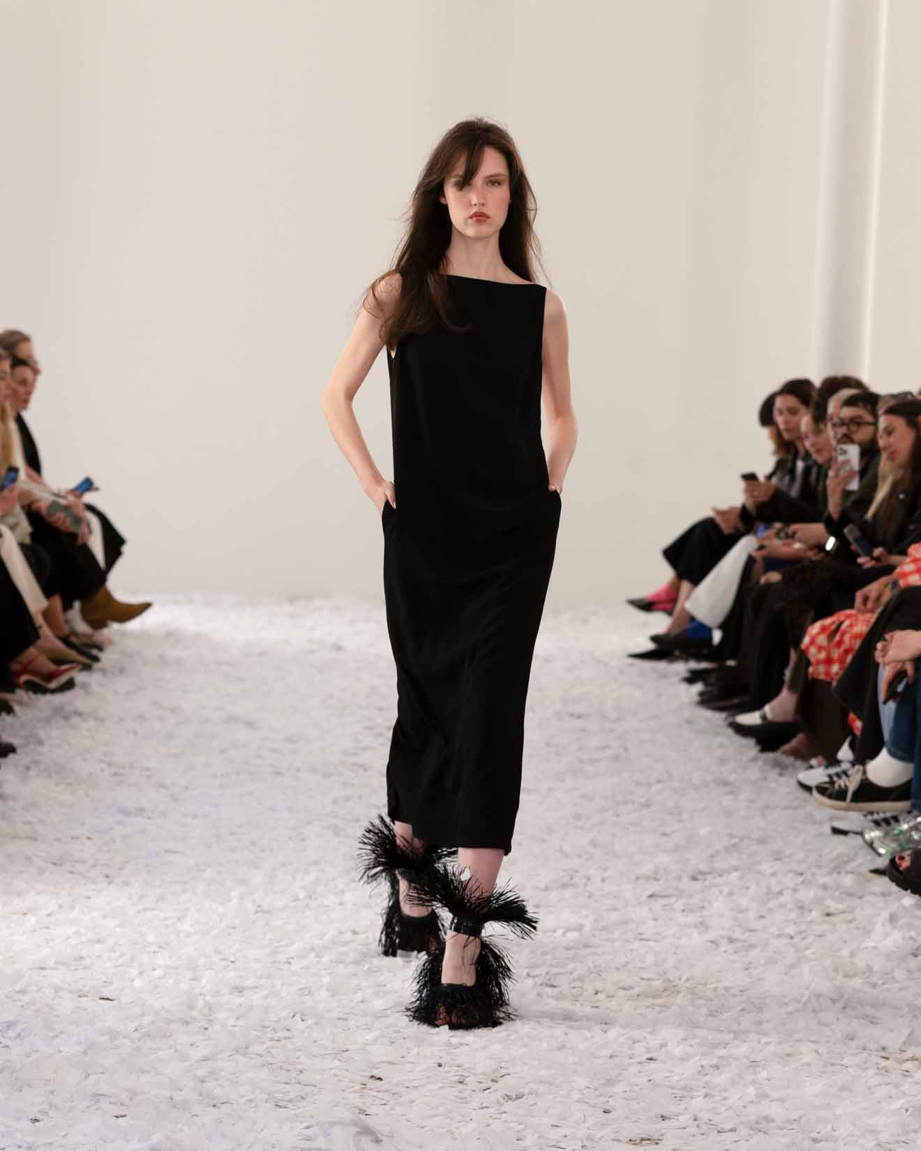 VELI DRESS IN CREPE - 7