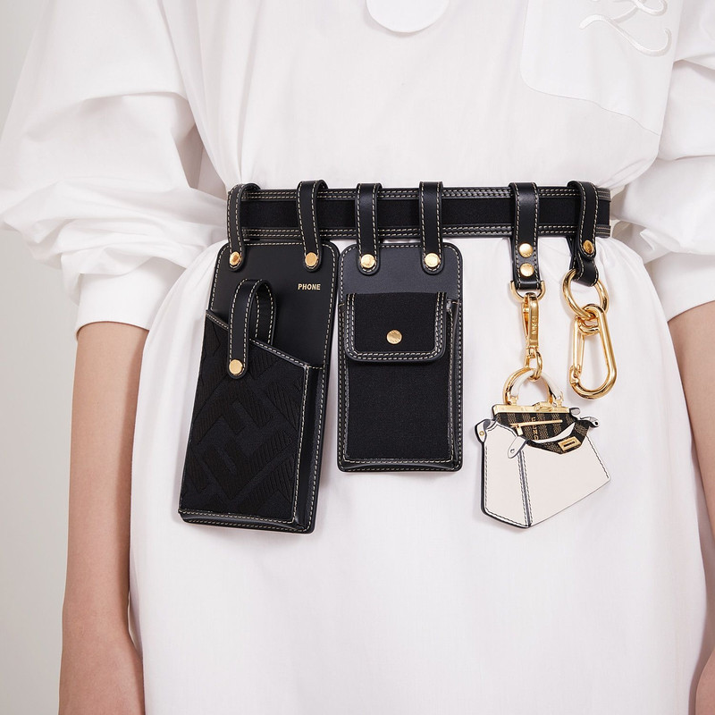 FENDI White leather key ring outlook