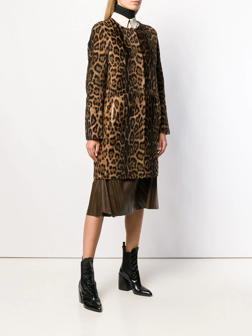 leopard print shearling coat - 3