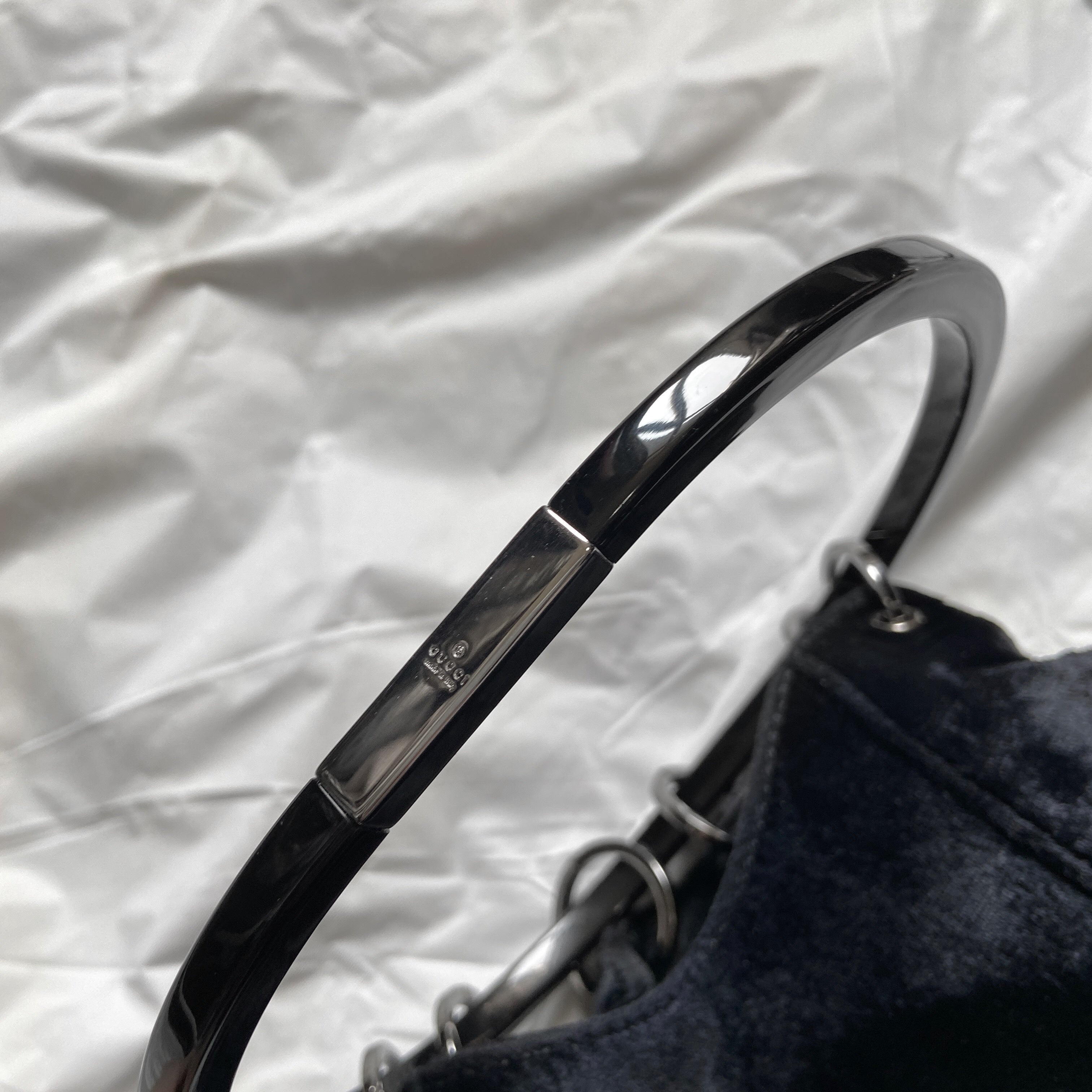 Gucci Fall 1999 Tom Ford  black velvet acrylic ring bucket handbag - 7