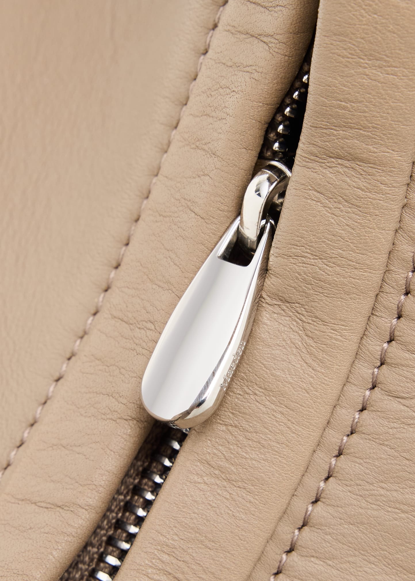Yela Twisted Leather Shoulder Bag - 5