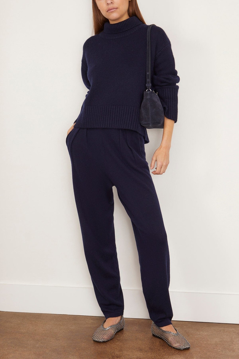 LISA YANG Joey Trousers in Navy outlook