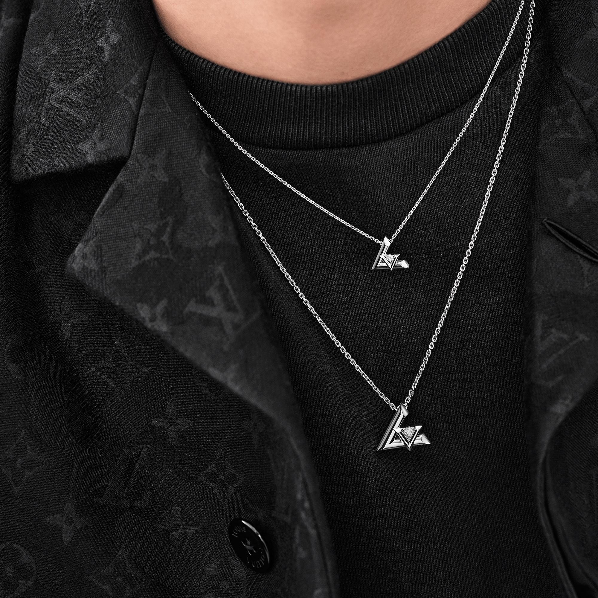 LV Volt One Large Pendant, White Gold And Diamond 6