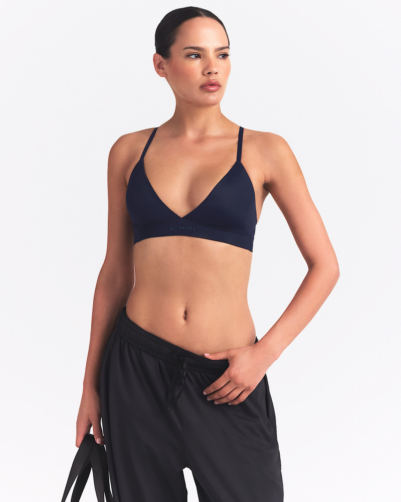 NikeSKIMS Shine Women's Triangle Bra 1
