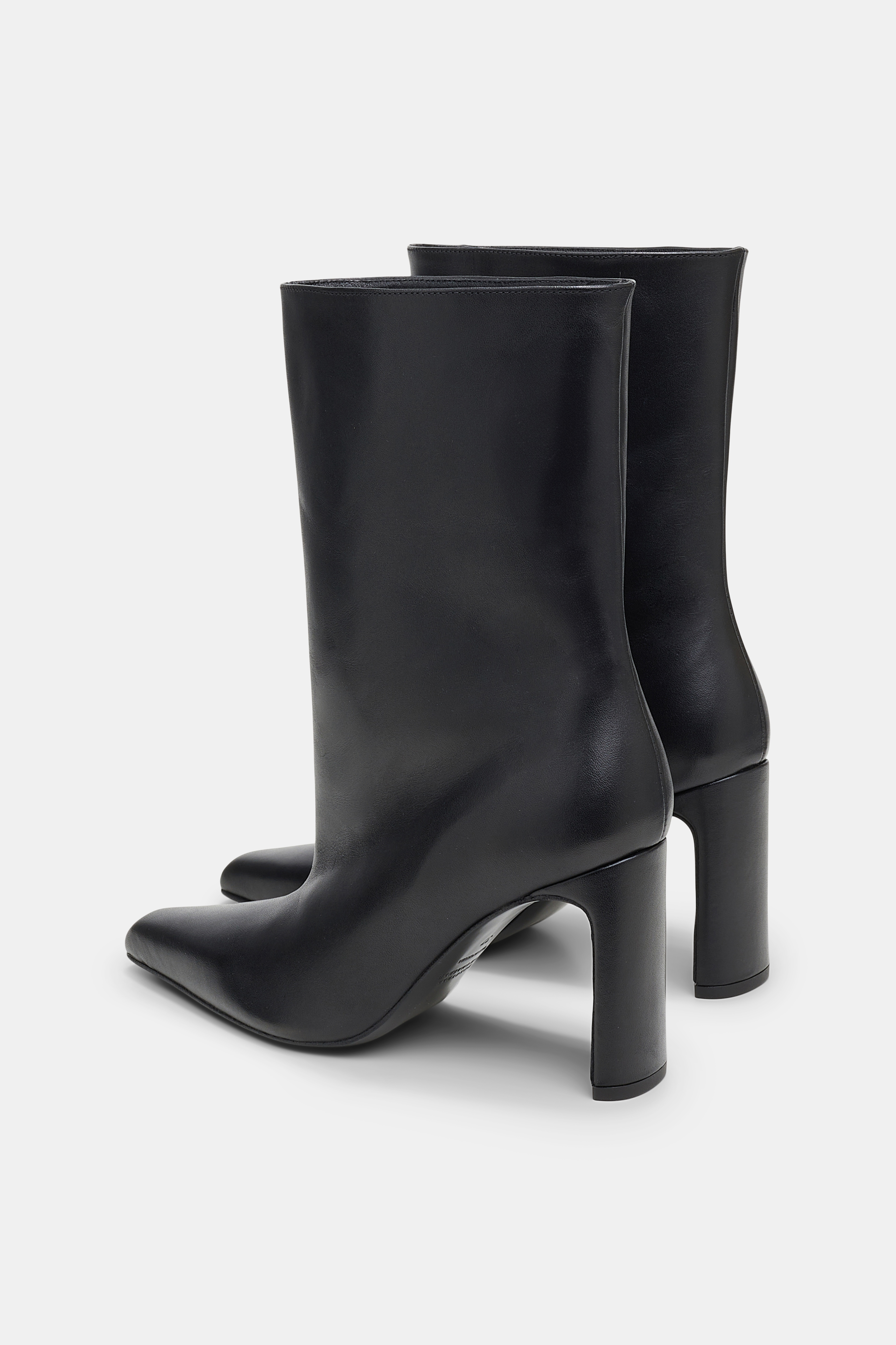 CHIC SOPHISTICATION-Wide short Boot - 8