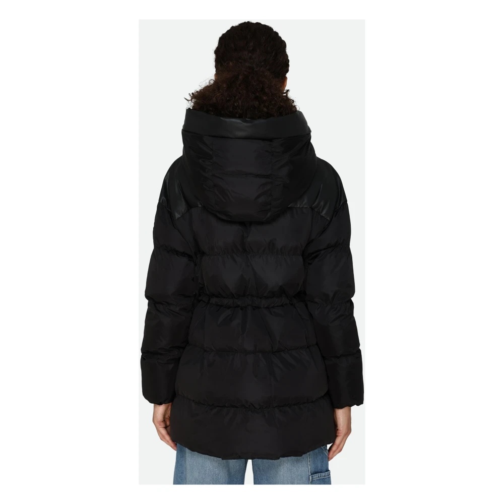 BLACK HOODED PUFFER JACKET - 3