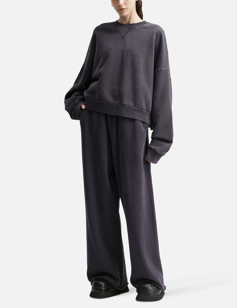 entire studios BOX CREW outlook