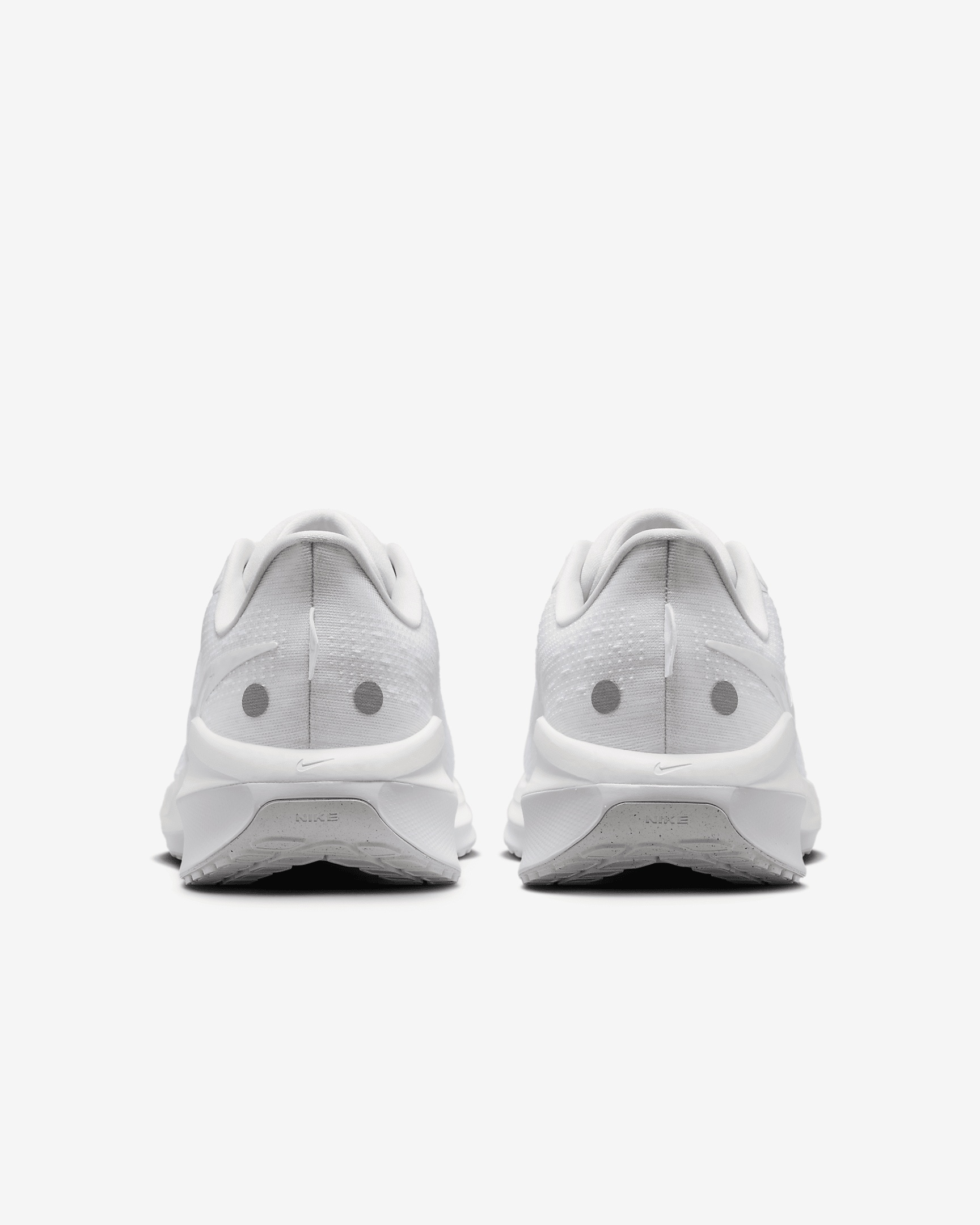 Nike Men's Vomero 17 Road Running Shoes (Extra Wide) - 6