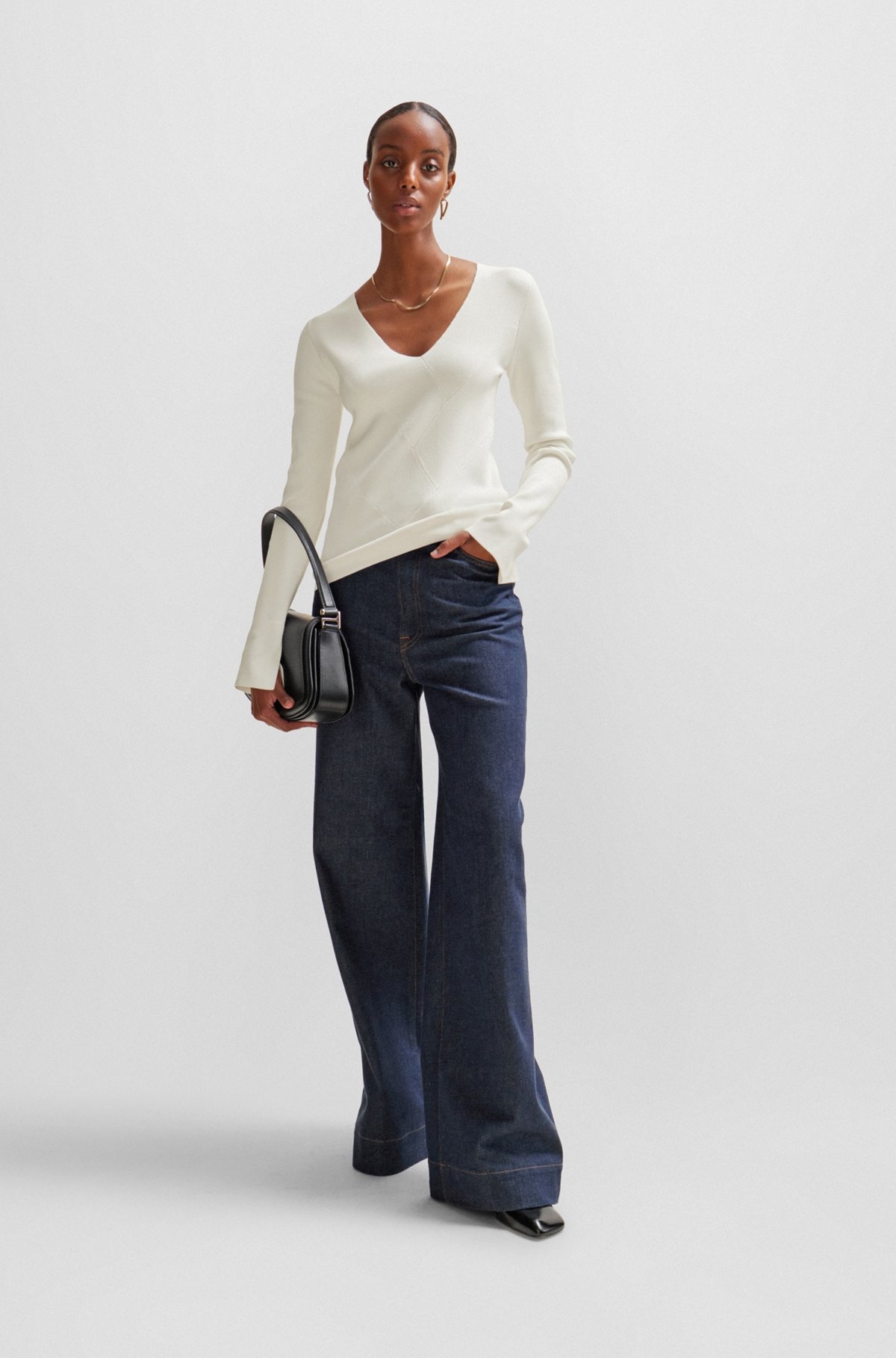 KNITTED SWEATER WITH A RIBBED STRUCTURE - 3