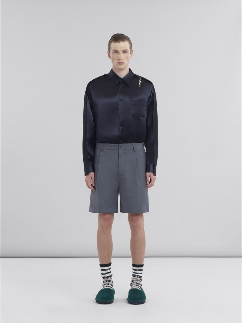 GREY WOOL TAILORED SHORTS WITH FRONT CREASE - 2