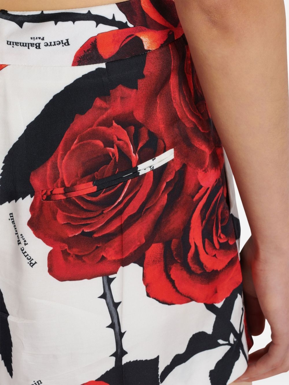 rose-print satin shorts - 7