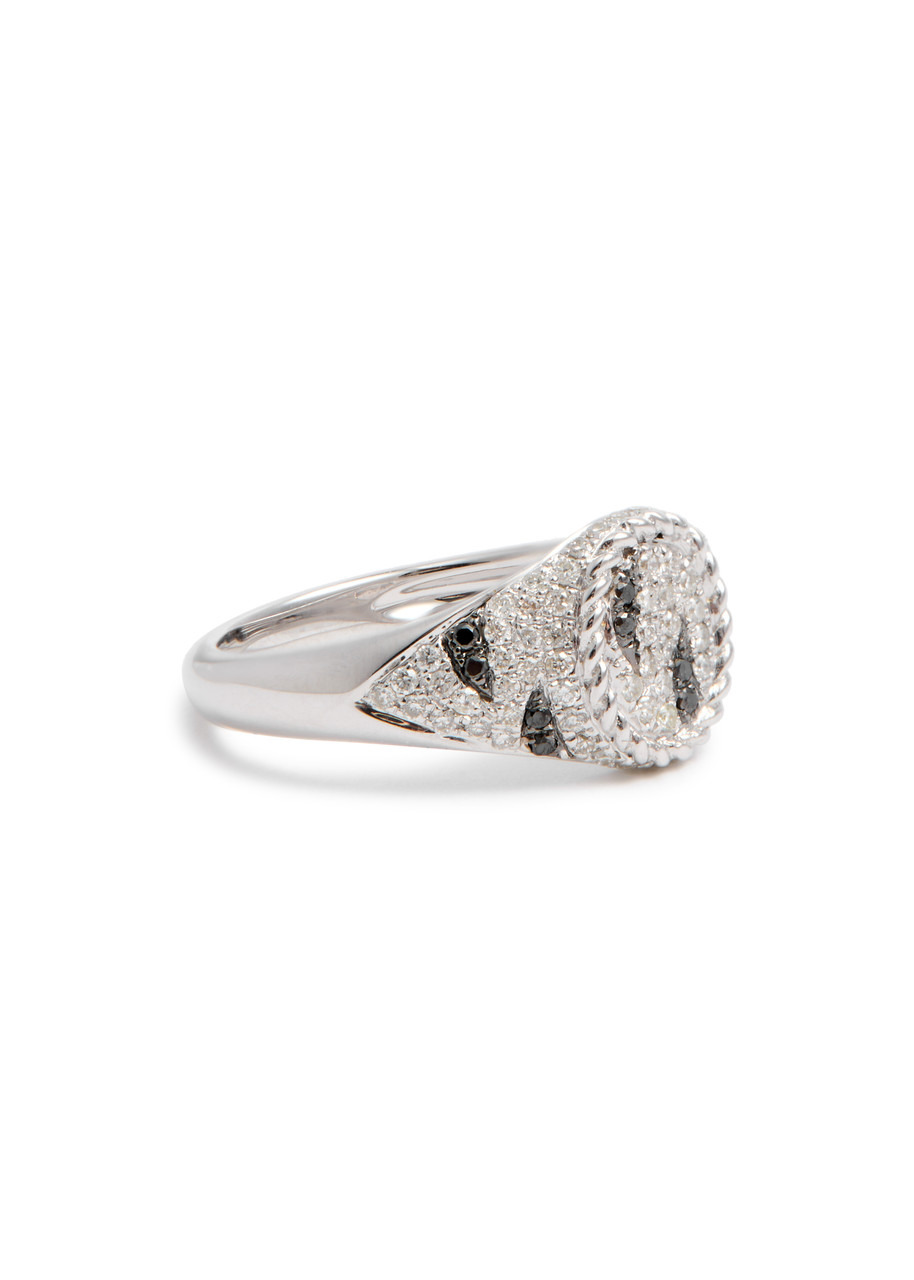 Yvonne Leon Baby Chevalière Ovale Zèbre 9kt White Gold Signet Ring - 3