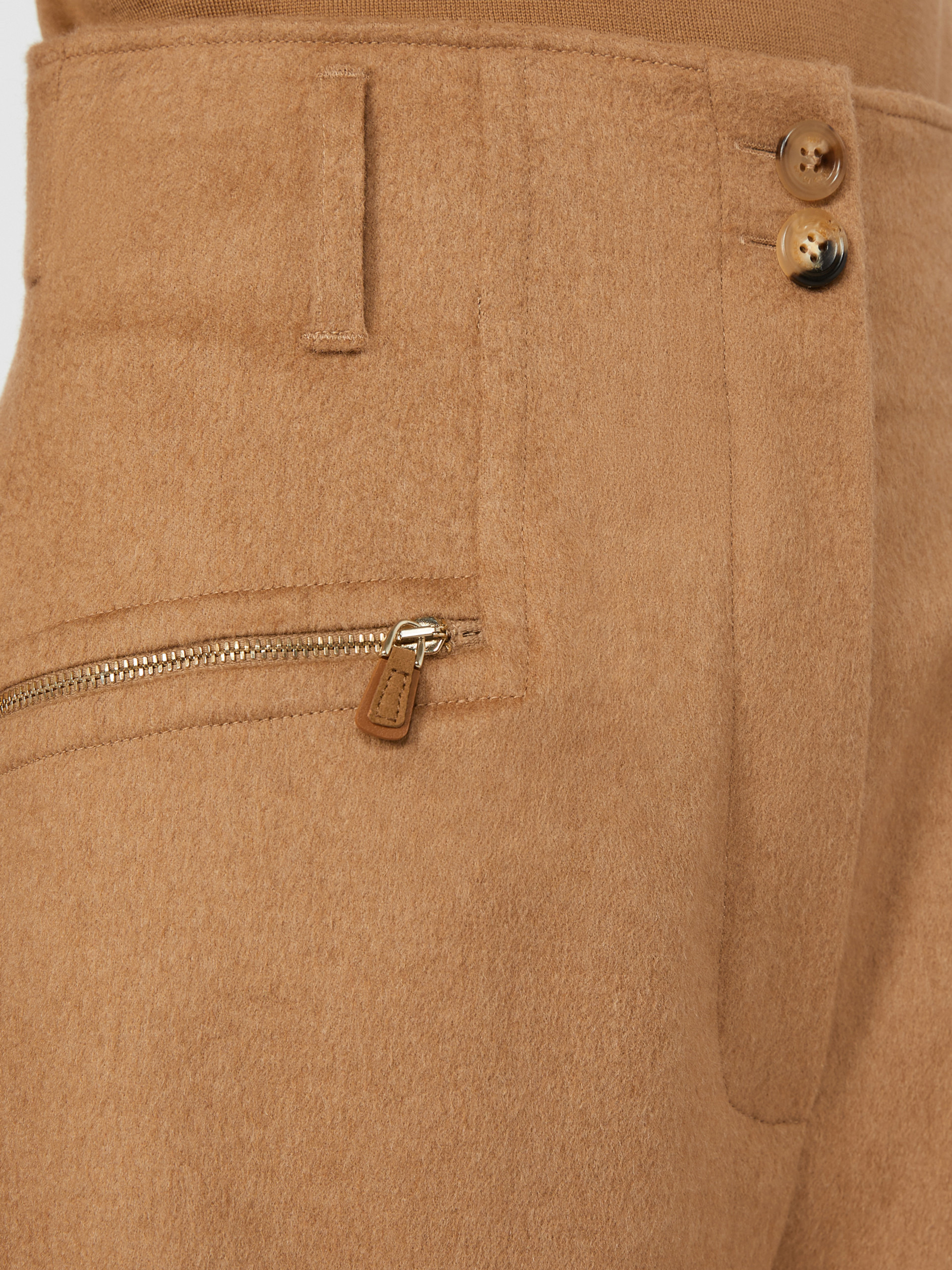 LOLA Camel colour shorts - 5