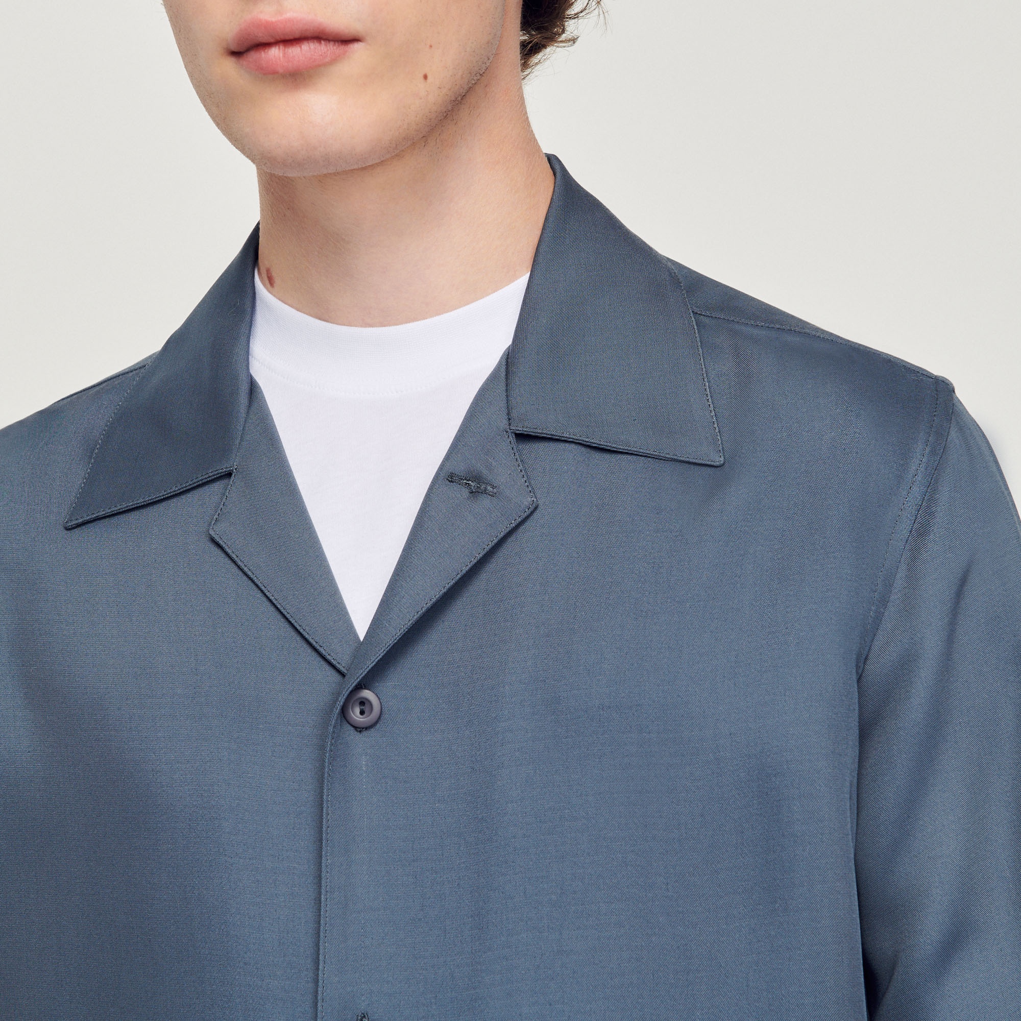 Floaty shirt with spread collar - 4