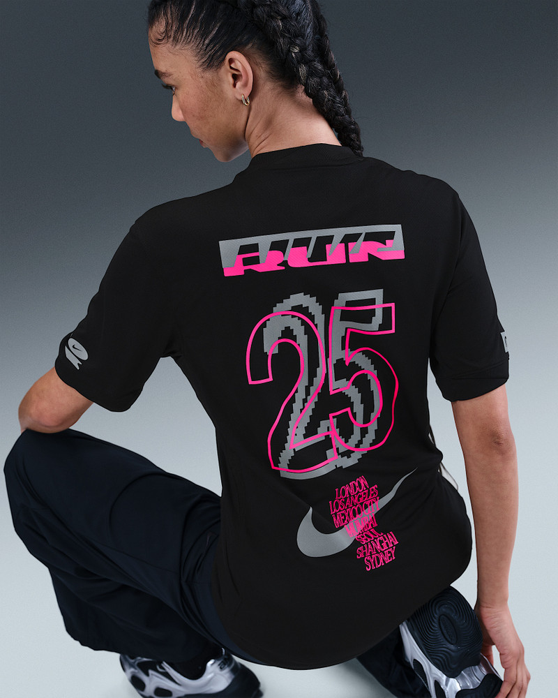 Nike Nike Women's Dri-FIT Graphic Running Jersey outlook