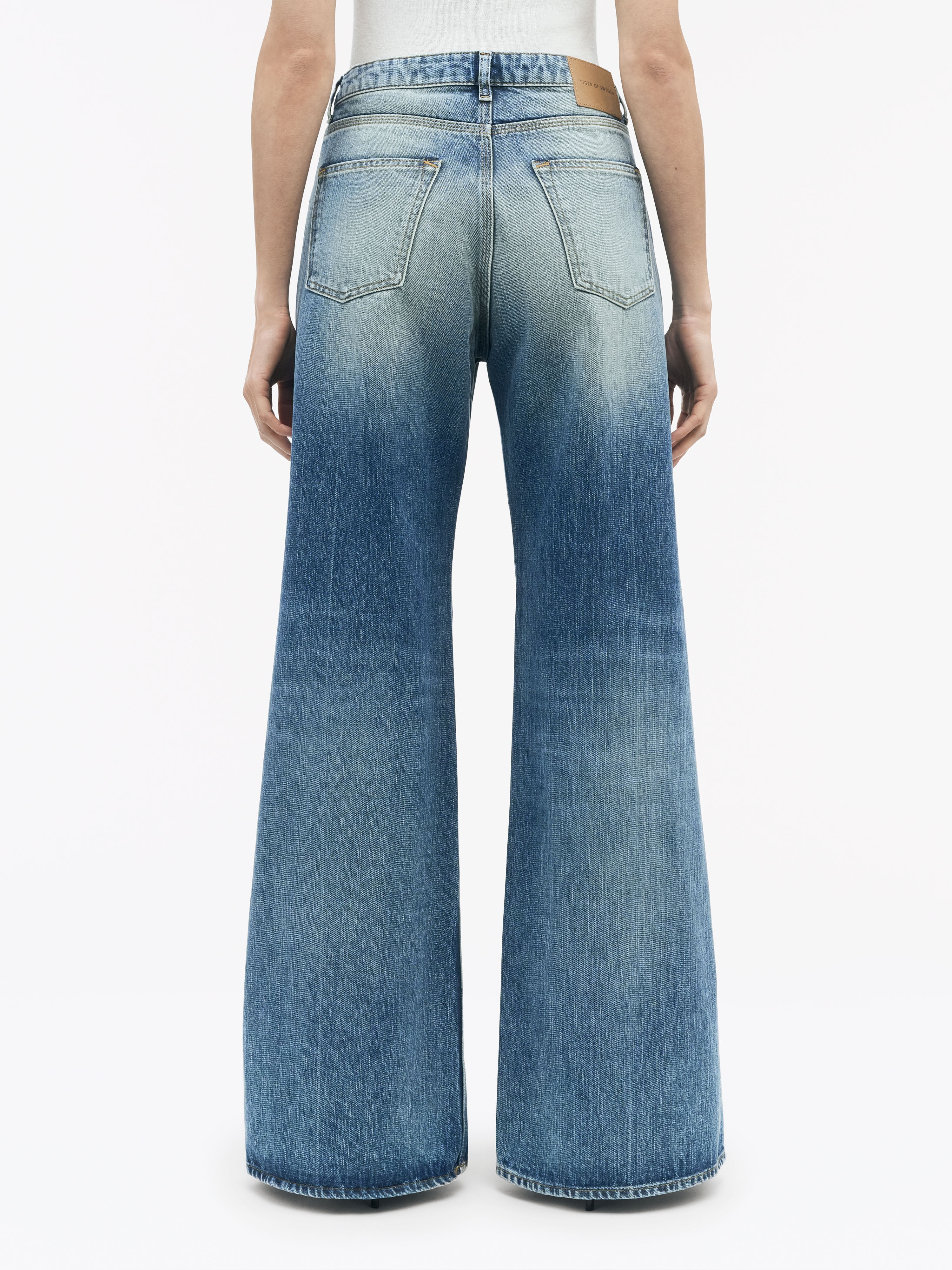 Kinne Flared Cotton Jeans - 5
