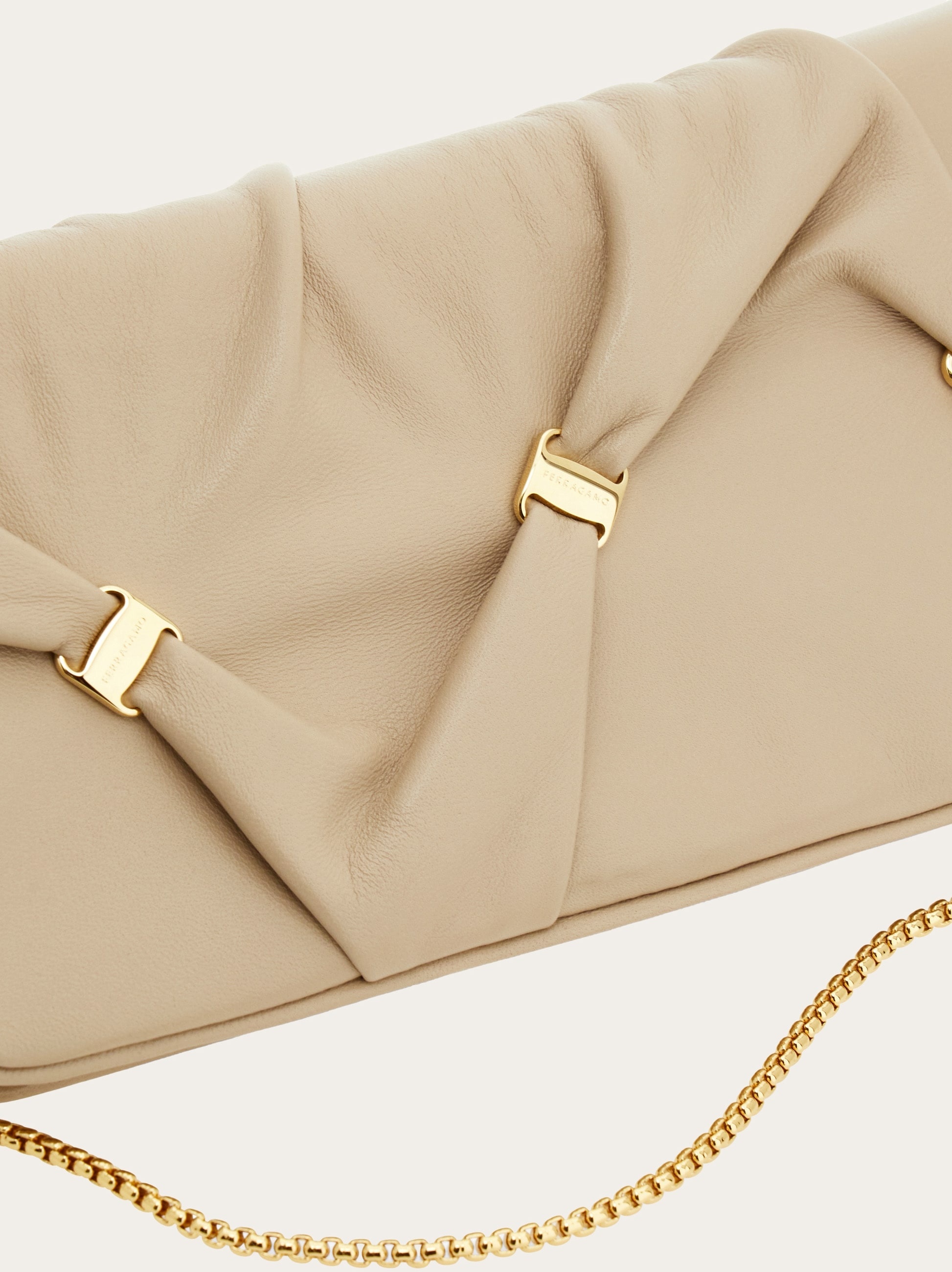 Wallet with chain - 5