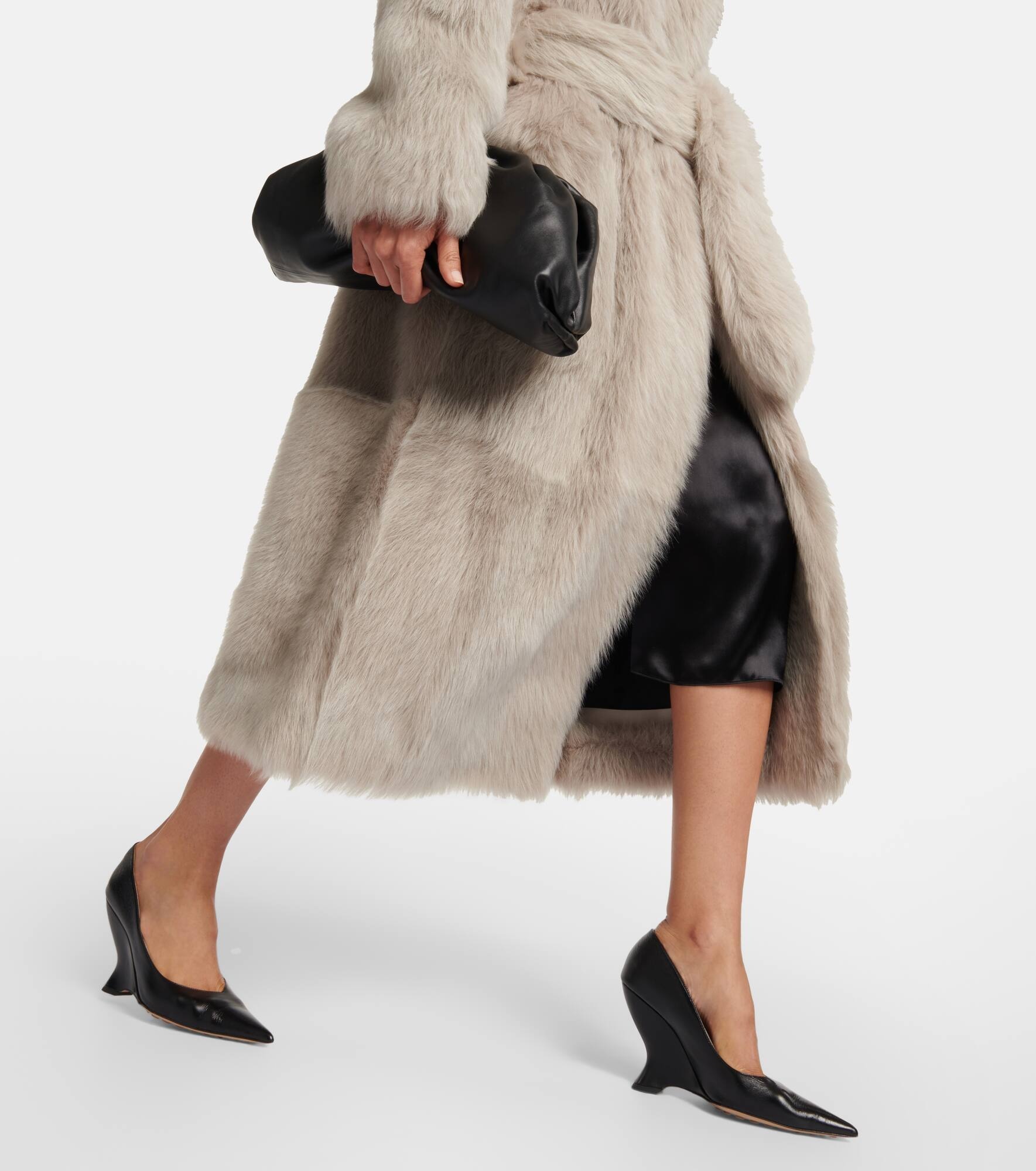 Shearling belted long coat - 5
