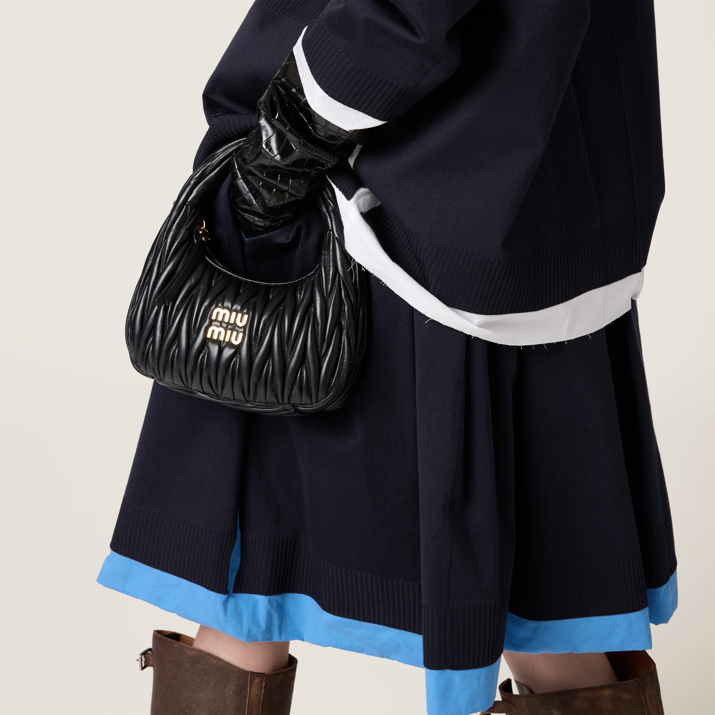 Wander matelassé nappa leather hobo bag - 5