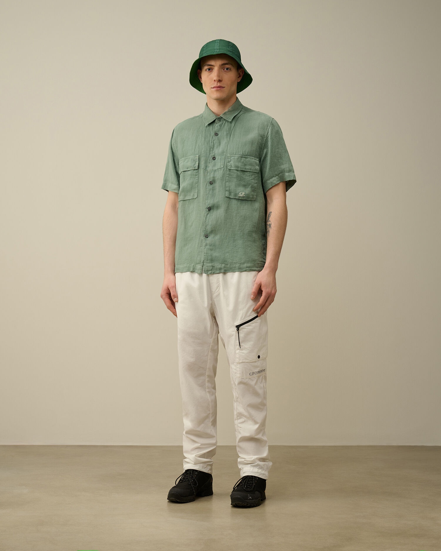 Linen Short Sleeved Shirt - 6