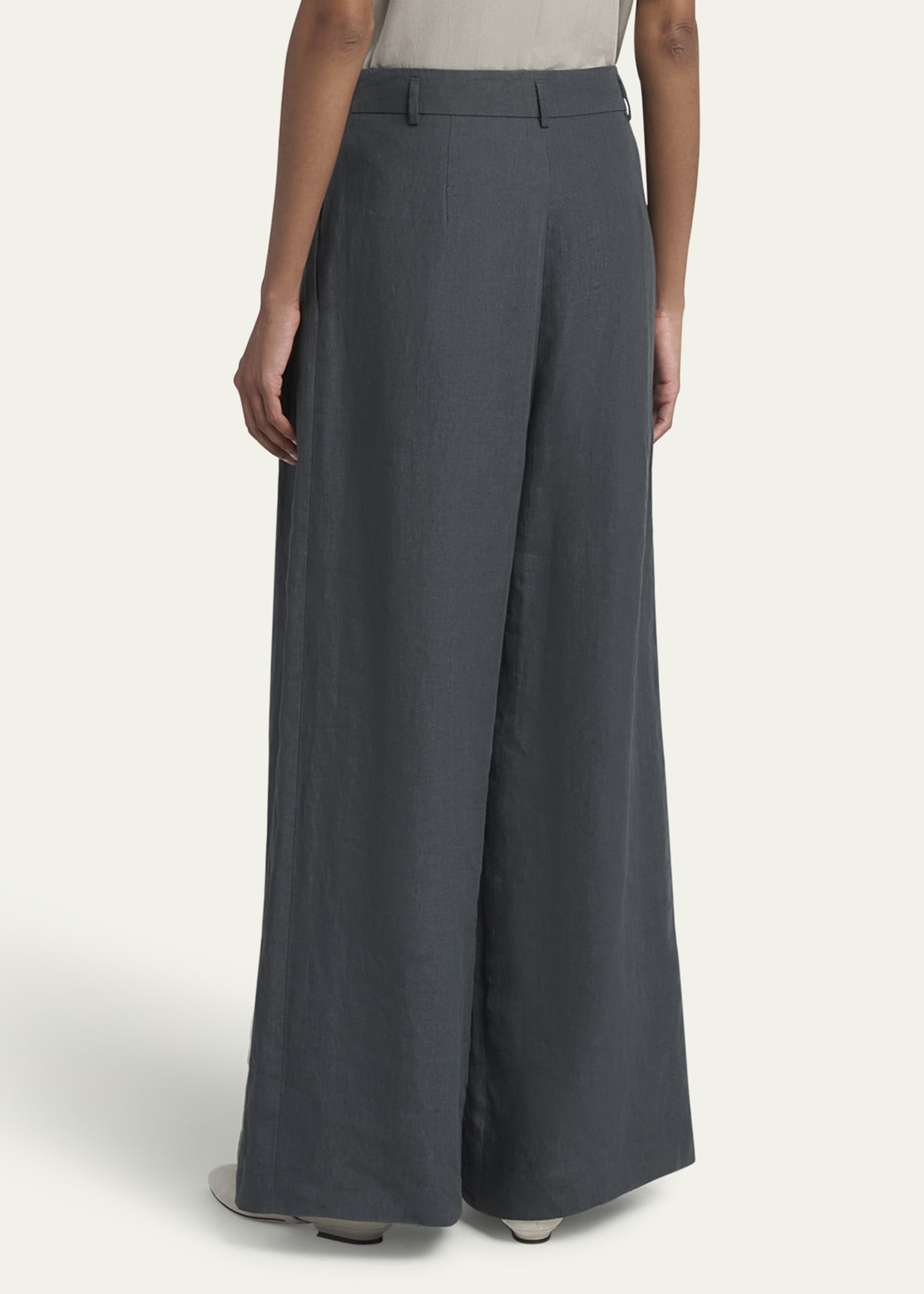 Pleated Wide-Leg Linen Trousers - 3
